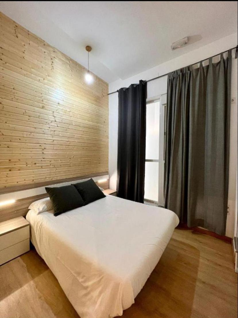 Apartamentos Socorro Plaza รอนดา ภายนอก รูปภาพ